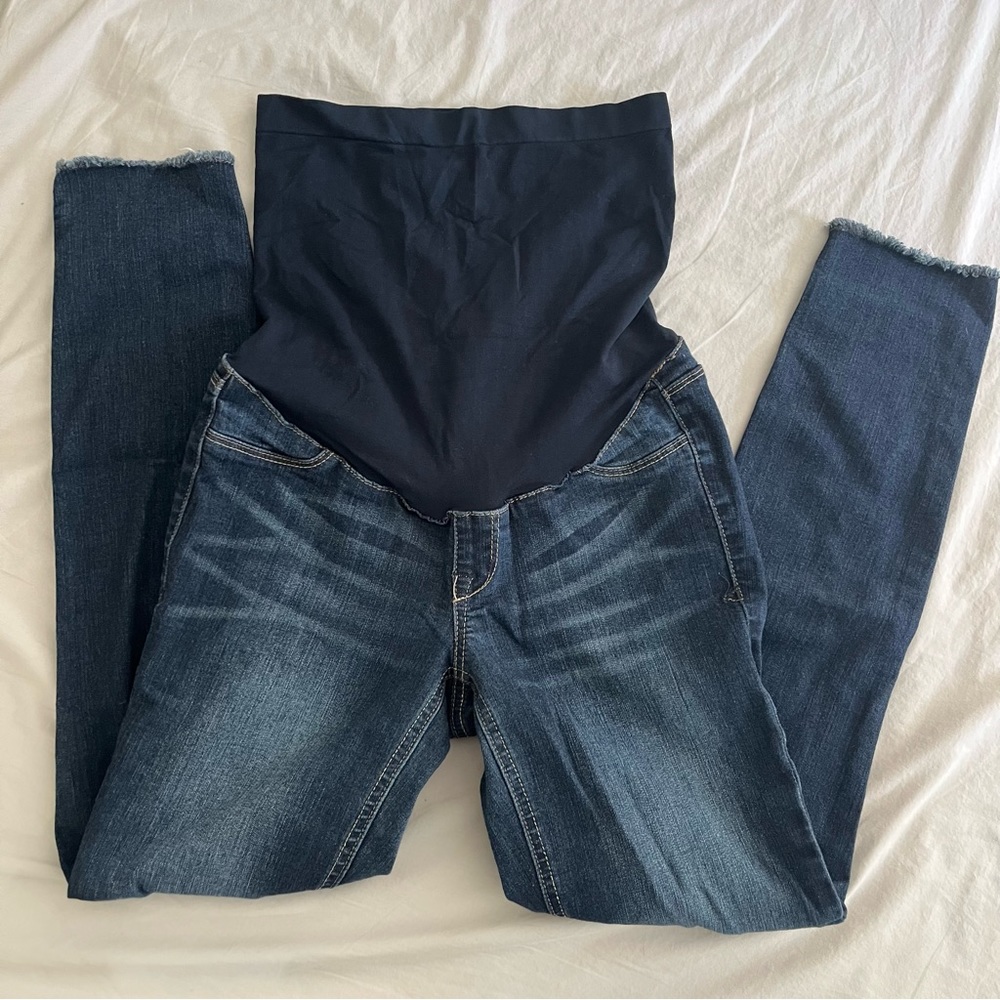 1822 Maternity Skinny Jeans with Raw Hem